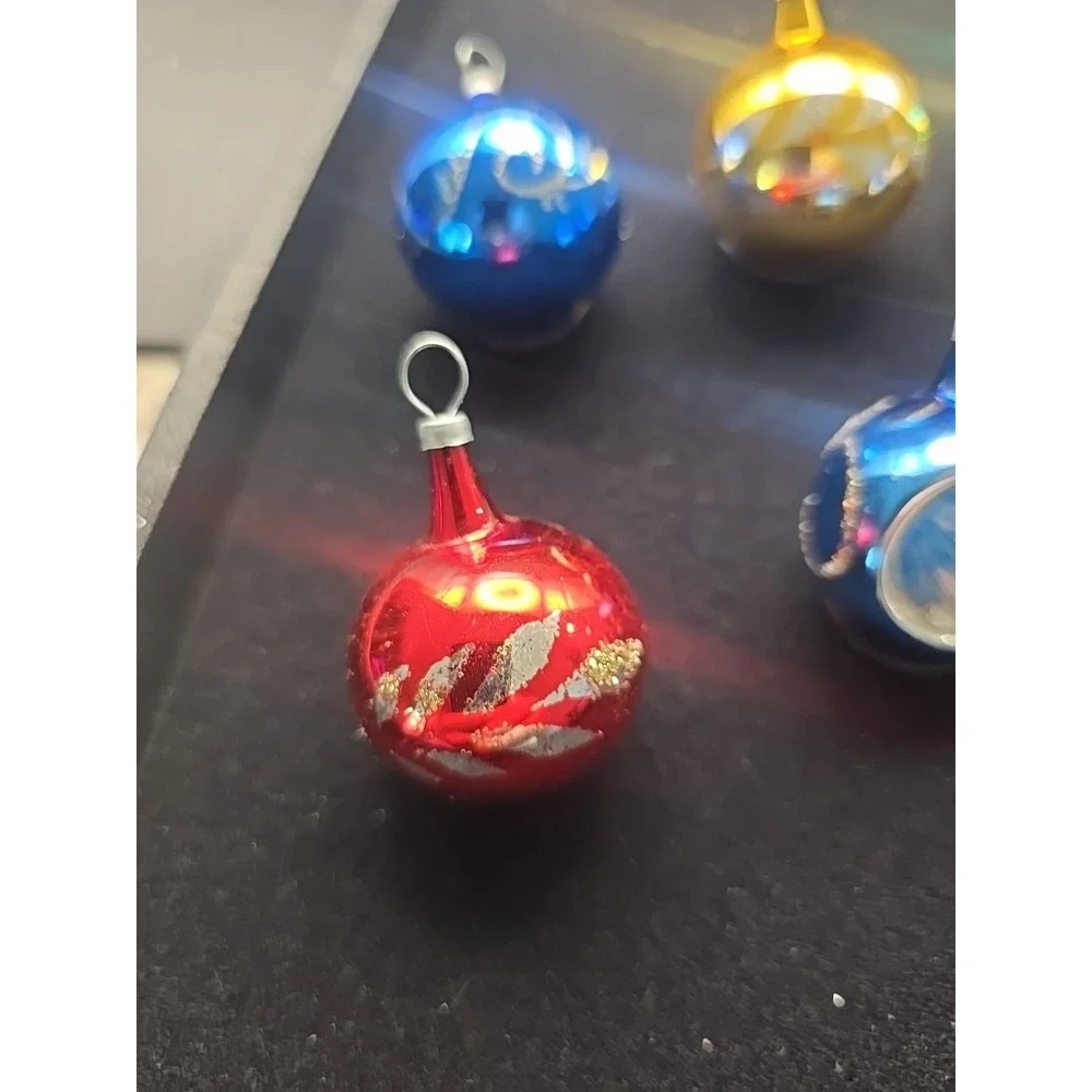 Vintage Lot Of‎ 6 Small Hand Painted Glass Christmas Ornaments 1 Indent